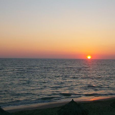פרבזה Alonaki Beach מראה חיצוני תמונה