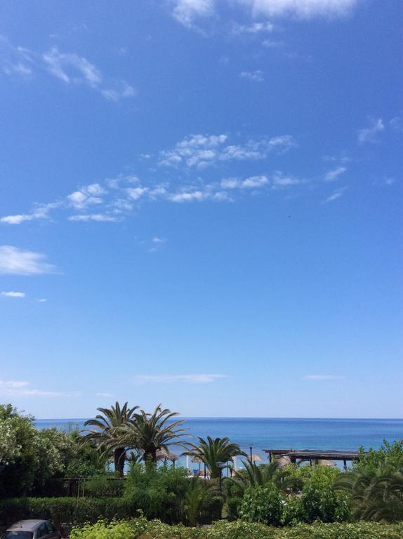 פרבזה Alonaki Beach חדר תמונה