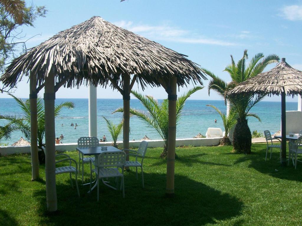 פרבזה Alonaki Beach מראה חיצוני תמונה